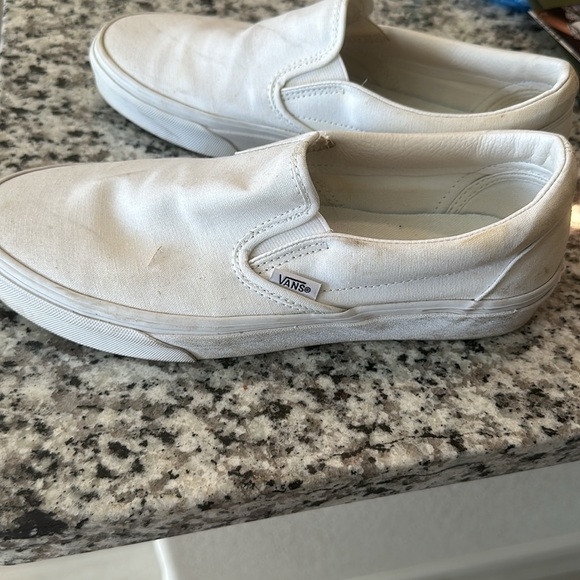 White vans - Picture 4 of 6
